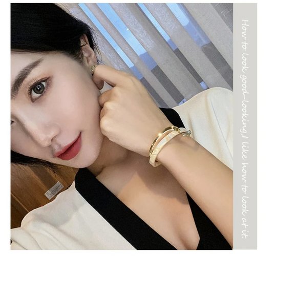 Simple White Gold Shellfish Board Bend Metal Geometric Overlap Bracelet - Picture 3 of 8